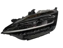 Right combination headlight/9 plug
